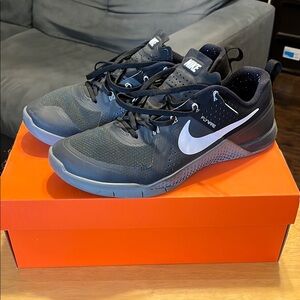 Nike Metcon 1 “Anthracite”